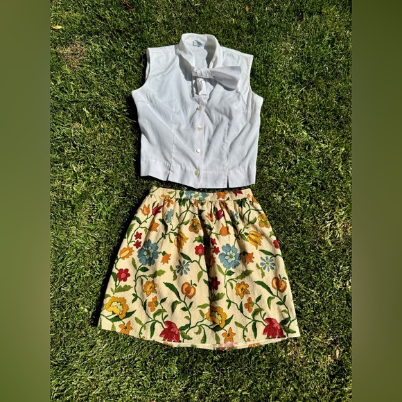 Vintage Dresses & Skirts - 60s Vintage Cream Floral Mini Skirt